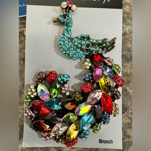 Metal Gallery Gold Tone Multi Color Rhinestones Peacock Brooch / Pin New - Picture 2 of 2
